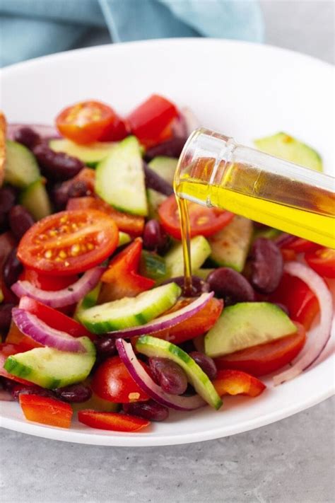 10 Traditional Spanish Salads Insanely Good