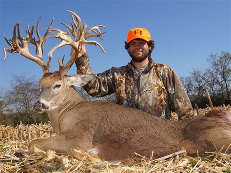Tennessee Man Gets The Big One A Record Whitetail