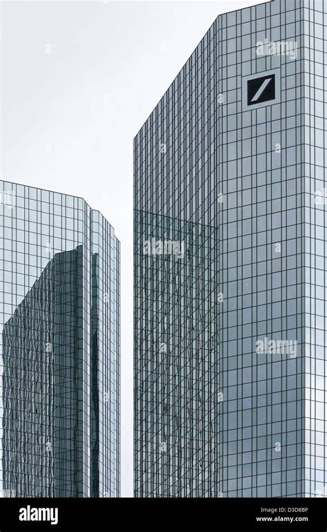 Frankfurt Am Main Germany The Towers Of The Deutsche Bank
