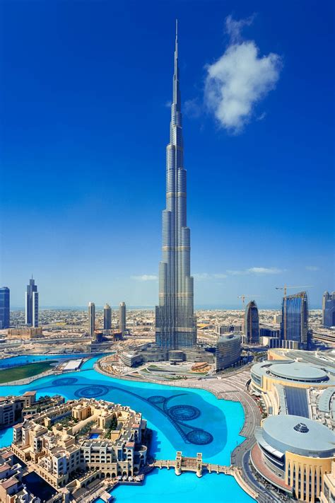 Visit Burj Khalifa In Dubai Memorable Story Top View
