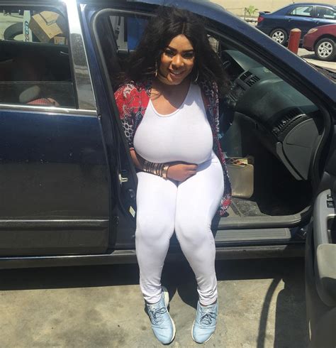The Curves On This Lady Is Making Guys Go Gaga On Instagram See