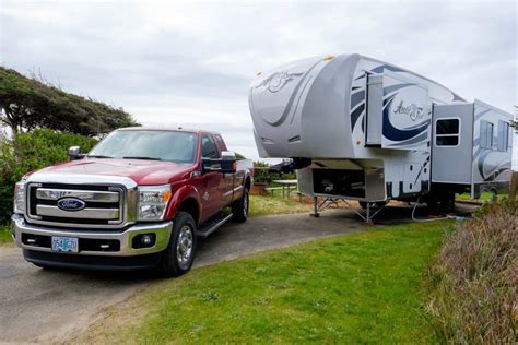 Average Fifth Wheel Camper Weights List Can Your Truck Tow It