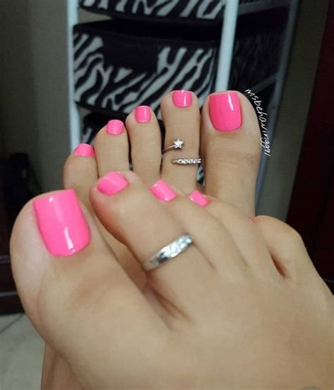 Pin By Weirdguy On Suckable Toes I Toe Nail Color Best Toe Nail