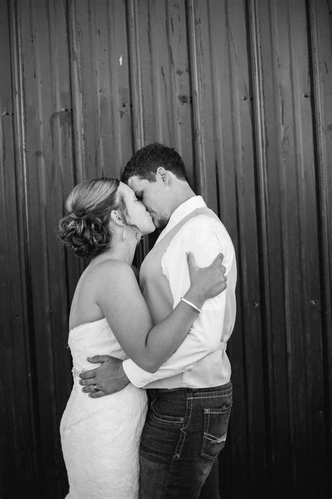 Rustic Wedding Pictures Wedding Pictures Rustic Wedding Couple Photos