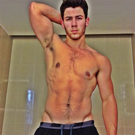 Nick jonas began his career in theater as a young boy and was offered a recording contract as a teenager. Nick Jonas Shows Off Buffed-Up Body In Shirtless Gym ...