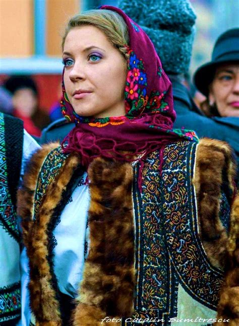 Bukovina Romania Moldova Traditional Outfits Folk Clothing