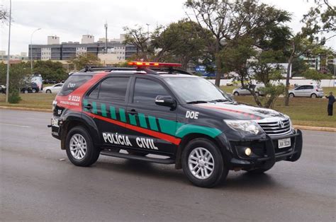 Toyota Hilux Pcdf D 0220 Toyota Hilux Police Cars Military Police