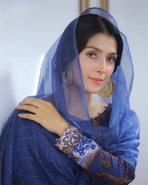 Ayeza Khan Beautiful Pictures From Her Recent Photo Shoots Reviewitpk