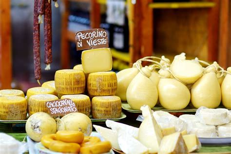 12 of the Best Italian Cheeses and Where to Try Them in Italy | Zicasso