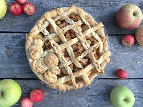 How To Organize An Apple Pie Making Day Shifting Roots