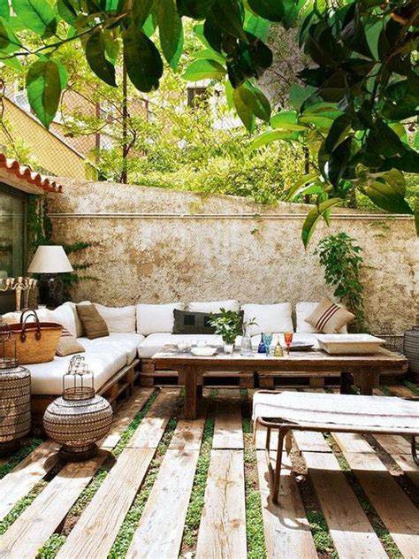 20 Beautiful Private Outdoor Spaces To Relaxing Ambiance Homemydesign