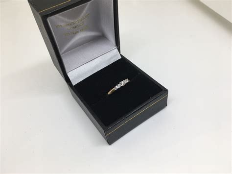 9 Carat Yellow Gold Diamond Ring Aylesbury Bullion