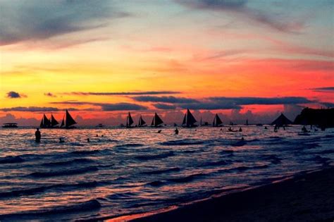 Вход в гёст, прямо с вещевого рынка. Boracay, Why Are You So Pretty? - Heart My Backpack