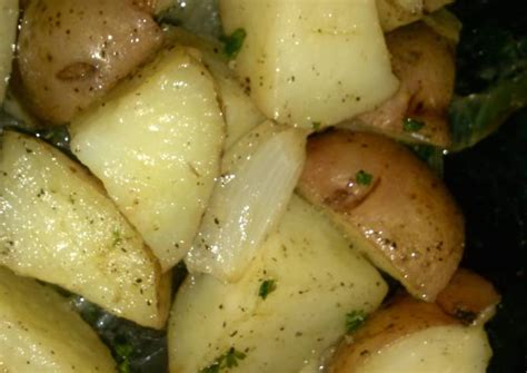 Oven Baked Parsley Red Potatoes Recipe By Carolyn Cookpad