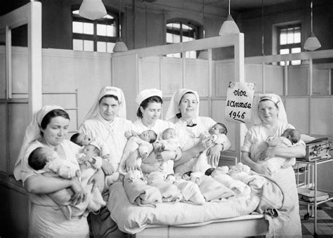 These Historical Photos Communicate How Huge The Baby Boom Was