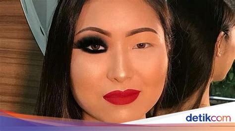 Foto Ketika Wanita Pamer Wajah 12 Makeup Vs 12 Tanpa Makeup Mana
