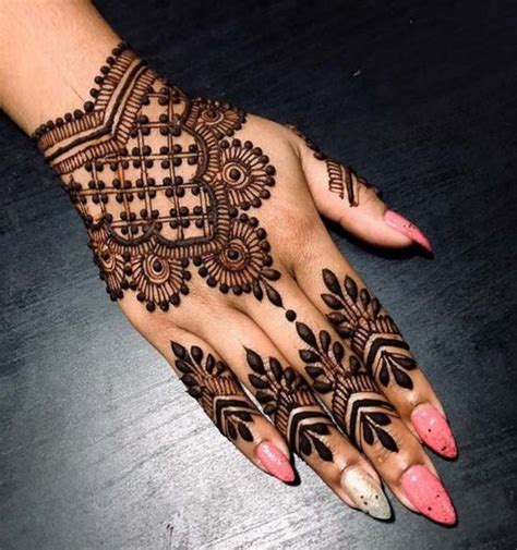 Easy And Simple Mehndi Designs For Hands Photos
