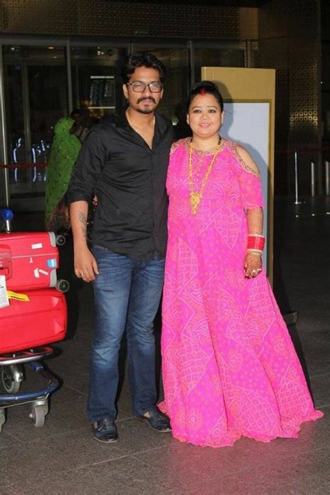 Newlywed Bharti Singh And Haarsh Limbachiyaa Spotted At Mumbai Airport Photosimagesgallery