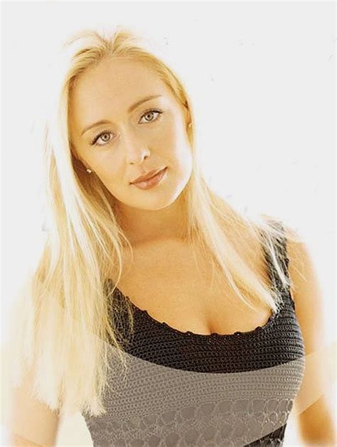 Singer Mindy Mccready Rushed To Florida Hospital For Possible Overdose