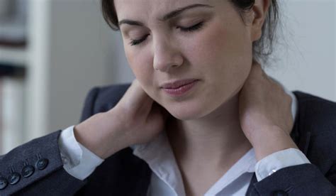 Treat Swollen Lymph In Neck With These Simple Remedies