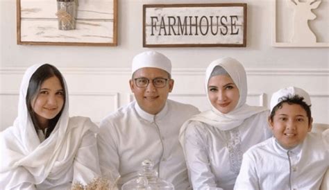 Ini beberapa potret bukti mewah dan menawannya rumah natalie sarah yang bernuansa serba putih. 8 Potret Rumah Natalie Sarah Bergaya Amerika Klasik | Unik ...