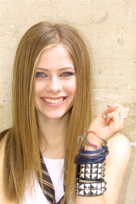 Female Singers Avril Lavigne Pictures Gallery 46