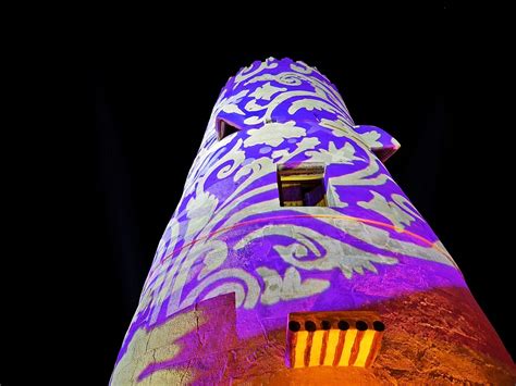 It is advised to use a supported headset and video camera for an optimum performance for zoom audio/video meetings. Das 8.Ras Al Khaimah Fine Arts Festival ist eröffnet ...