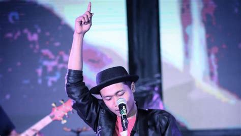 Maybe you would like to learn more about one of these? Lirik Lagu Dalan Liyane - Hendra Kumbara