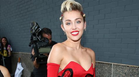 Miley Cyrus Slammed For Being ‘disgusting Over New Armpit Hair Pic