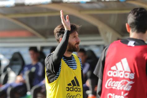 Месси лионель (lionel messi) футбол нападающий аргентина 24.06.1987. Messi: "Hoy no somos los mejores del mundo" - SOL 91.5