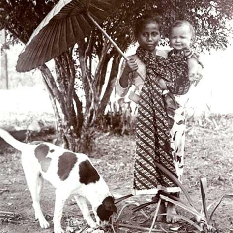 Mencari uang adalah hal yang ingin dilakukan oleh hampir semua orang. Pengasuh Anak di Masa Kolonial - Historia