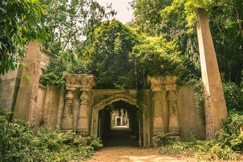 Highgate Cemetery Tour And London In The 19th Century Its All Trip To Me