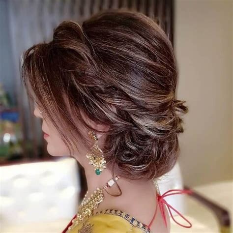 Stylish Woven Messy Bun In 2020 Engagement Hairstyles Stylish Hair