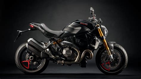 The monster 1200, in both the standard version and the s version, is equipped with the ducati safety prices listed are the manufacturer's suggested retail prices. La Ducati Monster 1200 S se pare d'une robe "Black on ...