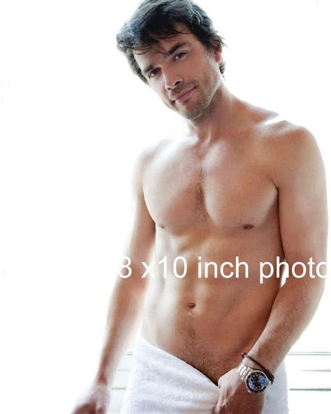Matthew Settle Hot Shirtless Beefcake Photo Of Actor Waiting In Towel