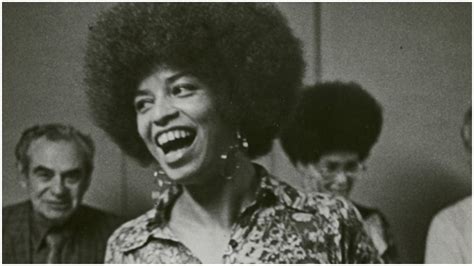 Revolutionary Angela Davis Inducted Into The National Womens Hall Of