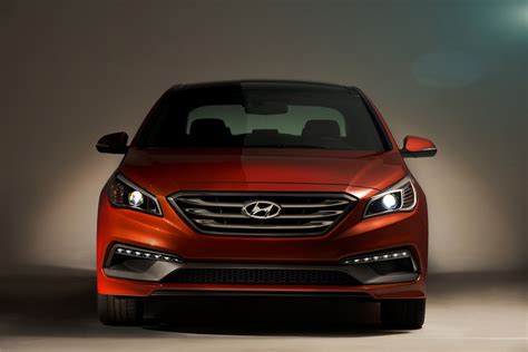 Start here to discover how much people are paying, what's for sale, trims, specs, and a lot more! 2015 Hyundai Sonata - HD Pictures @ carsinvasion.com