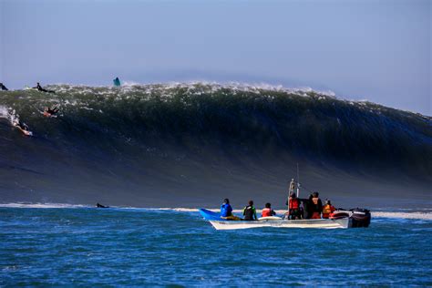 Mavericks, or maverick's, has a reputation for being one of the deadliest waves on earth, a place 6. Mechanics of Maverick's: Breaking Down California's Iconic ...