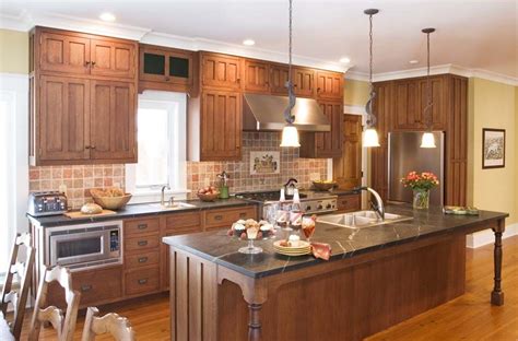 Like the best old houses, these beauties were built to last. Gallery Page 2 | Crown Point Cabinetry | Kitchen cabinet ...