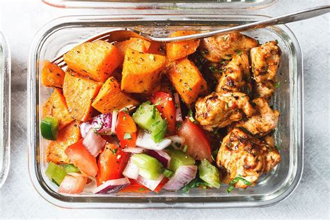 Paprika oven roasted potatoes is a super easy meal prep recipe that reheats really well in the oven, microwave, or toaster oven. Meal Prep - Roasted Chicken and Sweet Potato — Eatwell101