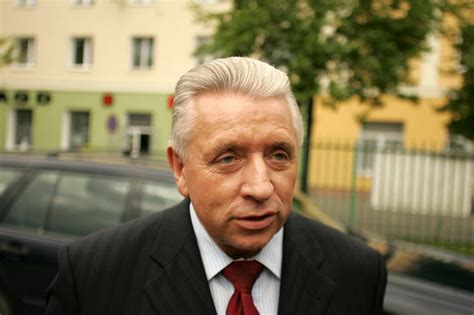 Открыть страницу «andrzej lepper» на facebook. Lepper miał dokumenty obciążające Millera?
