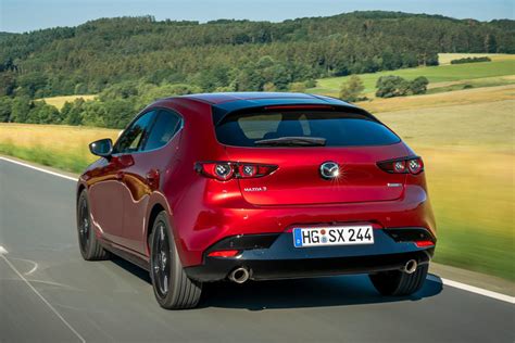 Efficiency 48.7mpg (official), 39.2mpg (tested), 131g/km. Mazda 3 Skyactiv-X 2.0 2019 review | Autocar