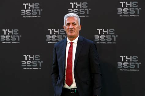 افخم اندرمان فارم ما راح تصدق كمية الا. وصول ميدو مع أساطير كرة القدم إلى حفل الأفضل فى العالم THE ...