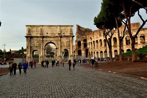 Arch Of Constantine Rome 315 Ad It Was Constructed By Constantine To