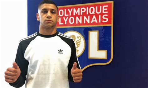 Check spelling or type a new query. OL - Mercato : l'hommage d'Hamza Rafia à l'OL