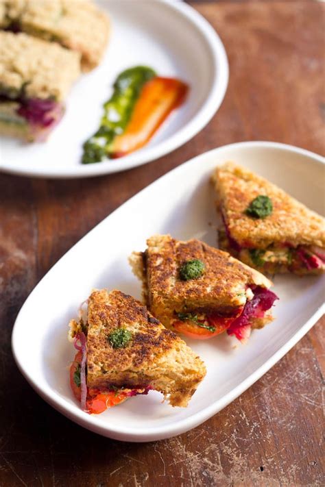 No cook paneer sandwich, paneer bhurji sandwich and 10 mins scrambled paneer sandwich. veg paneer sandwich recipe, healthy veggie paneer sandwich
