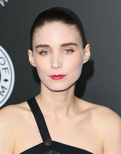 Rooney mara is an american actress, fashion designer, philanthropist, and animal rights activist. Rooney Mara - The Art of Elysium Black Tie Artistic ...