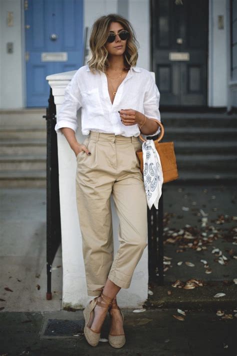 Pantalon Kaki Pour Femme Guide De Style Facile À Suivre Cette Année Canons de la Mode