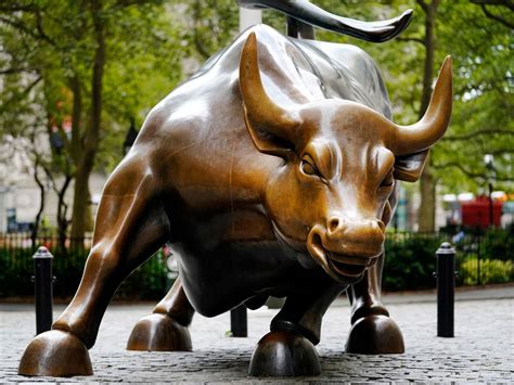 Sculptor Of Wall Street Charging Bull Dies Aged 80 Shropshire Star
