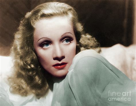Marlene Dietrich By Bettmann